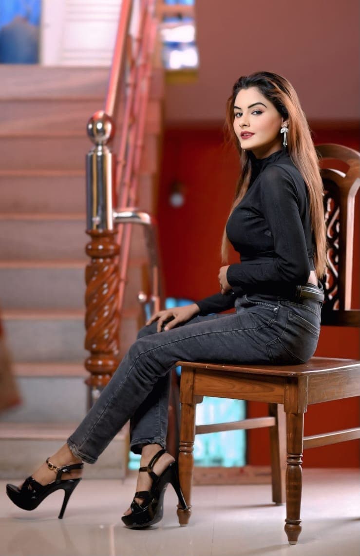 Trisha VIP Escort